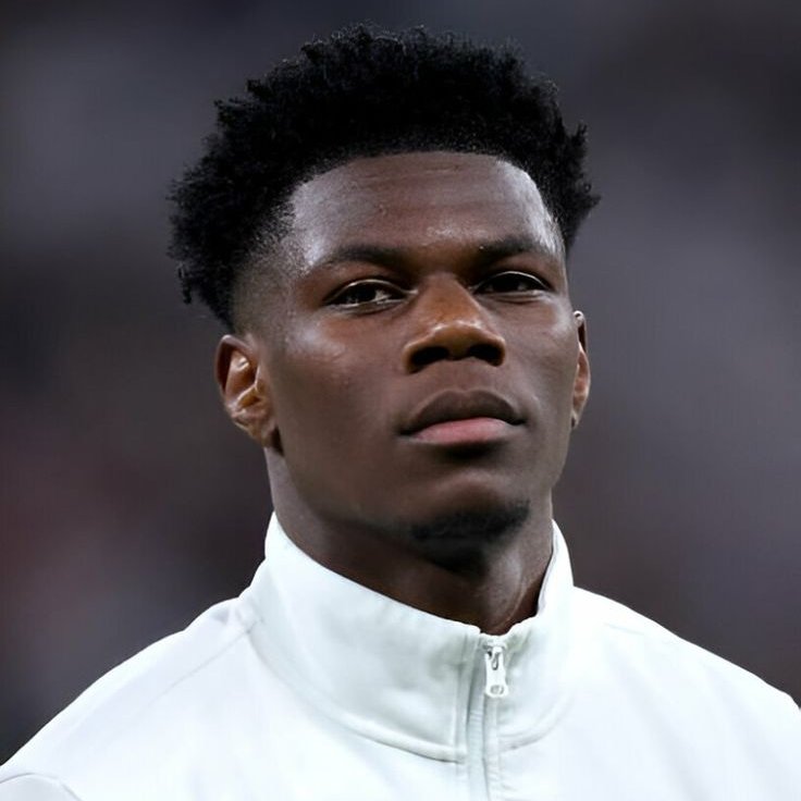 Obele_Dike's tweet photo. Manchester United are actively monitoring Real Madrid midfielder Aurélien Tchouaméni as part of their ongoing summer rebuild in midfield. The French international is seen as one of United’s top targets, with the club looking to strengthen after recent departures and injury setbacks in the squad.

Reports suggest United are preparing to explore a move, although Real Madrid are not actively pushing him out and would demand a significant fee if any deal is to happen. Tchouaméni remains an important part of Madrid’s plans, but interest from Old Trafford continues to grow as United reshape their midfield options this window.

A move is still considered difficult, but United’s interest is serious and could develop further depending on how the transfer market progresses.

🔴🇫🇷 #MUFC
