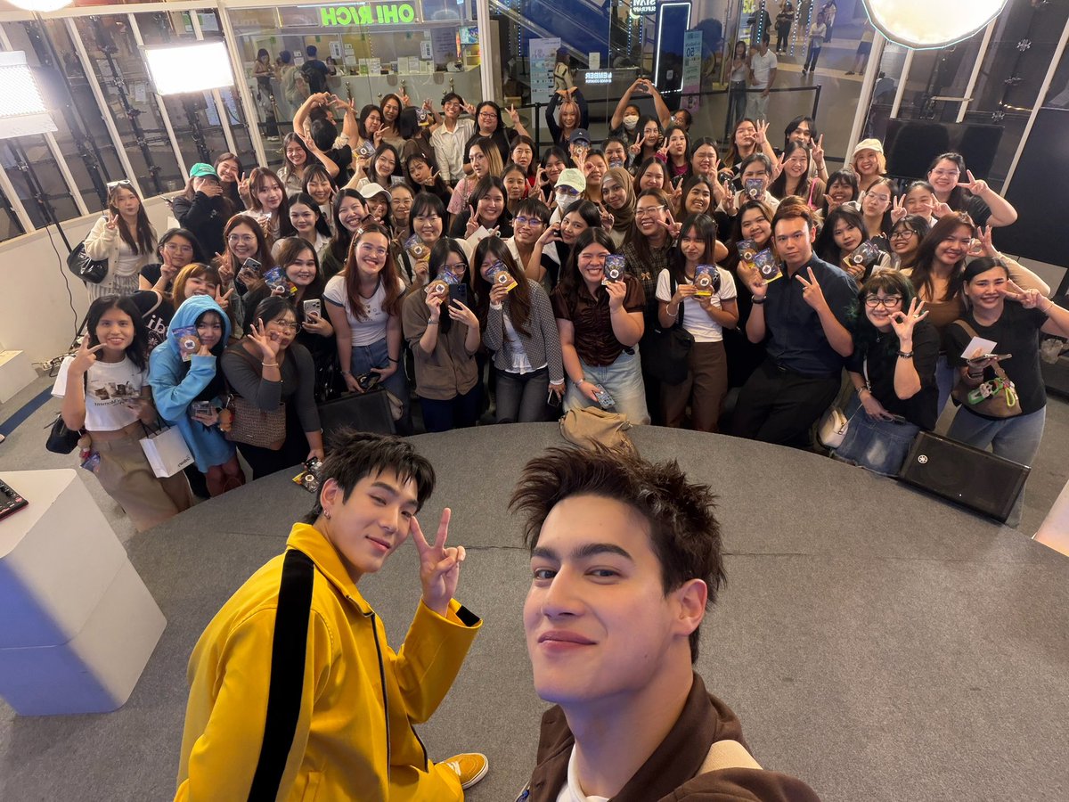 IcePariss's tweet photo. ขอบคุณทุกคนสำหรับวันนี้นะคับบ👌🏻
#โอเค๊ะ_JICE https://t.co/KKJvyT0RJU