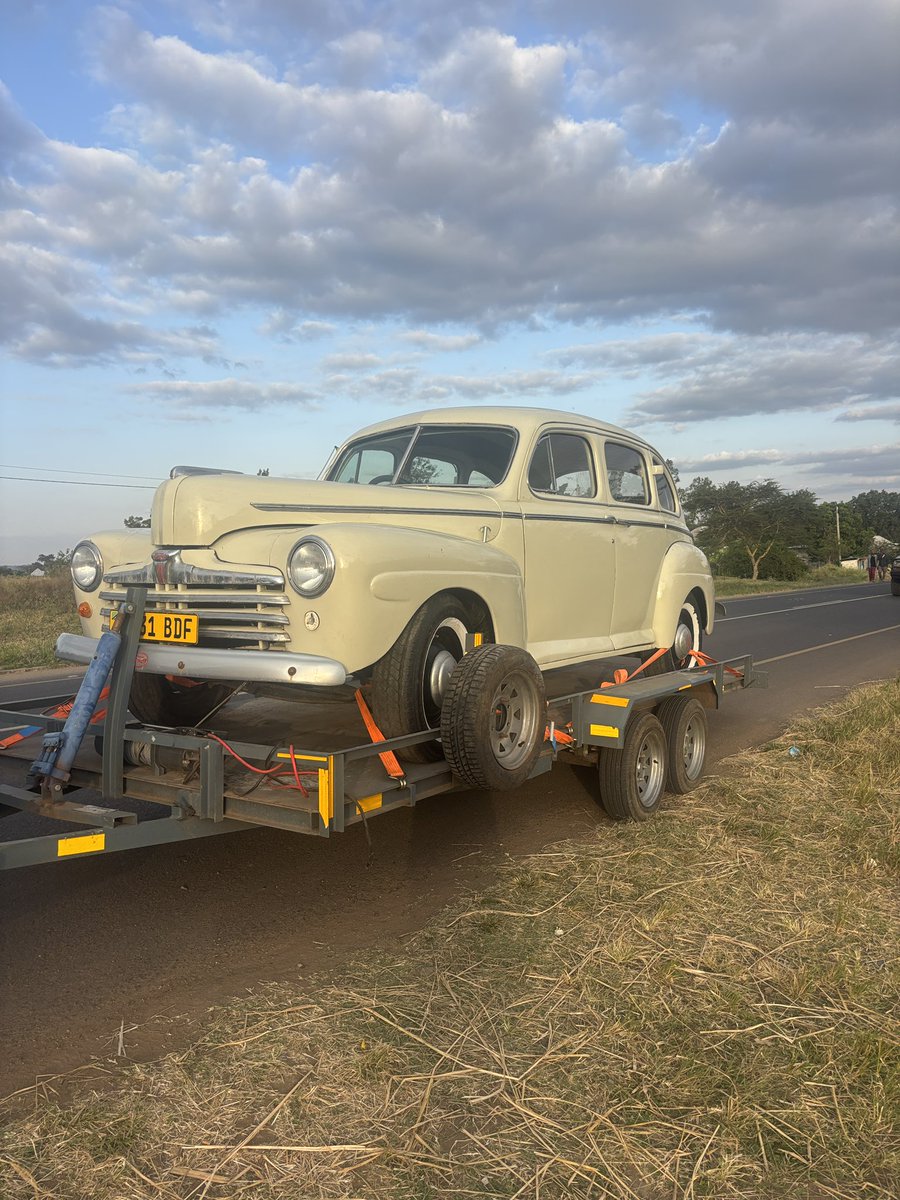godbless_lema's tweet photo. Kigoma to Dar es Salaam… Ready? 😎

Tone Tone Vintage Cars Rally is coming!

Who said old cars can’t steal the show? Buckle up the legends are rolling!! https://t.co/j5eUTvfDhV