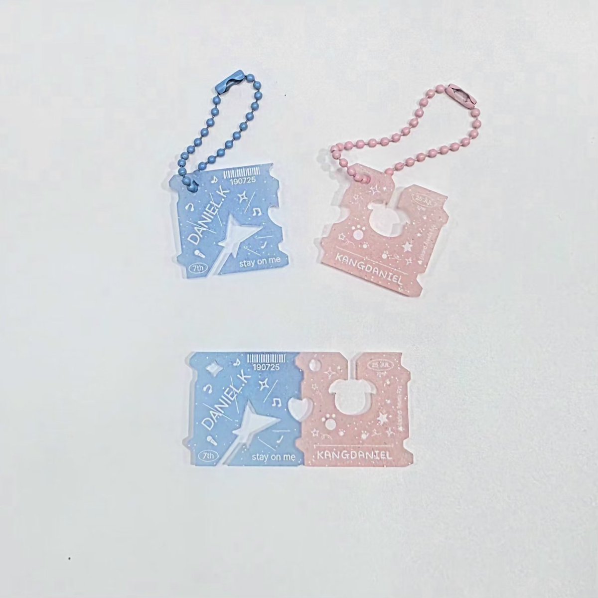 always___daniel's tweet photo. ⋆｡°✩ ᴍɪssɪᴏɴ: ᴡᴀɪᴛɪɴɢ ғᴏʀ ᴅᴀɴɪᴇʟ ✩° ｡⋆

𖤐 ̖́-  빵클립키링

#MISSION_CODE_725
#다니엘_7주년_축하작전_개시

#강다니엘 #KANGDANIEL https://t.co/e2pkYKhzvR