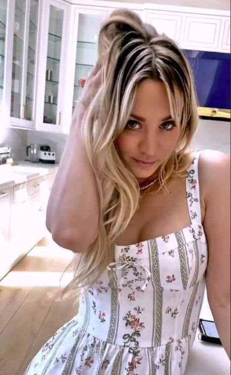 1kaleycuoco567's tweet photo. Lonely 😞 https://t.co/2KlT9nUEkR