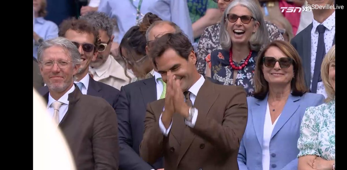 VIKI_RF's tweet photo. Win for Poalini Infront of her idol 😄
#Wimbledon https://t.co/oK3wMD8PlL