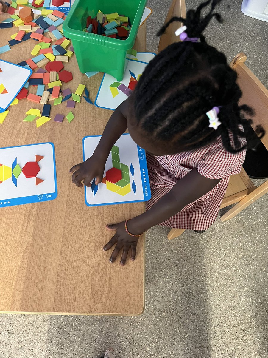 NurseryBHP's tweet photo. Great attention to detail and lots of maths chat, naming shapes and talking g about their properties. @busheyheathjm #busheyheathMaths https://t.co/Cwffvub9RX
