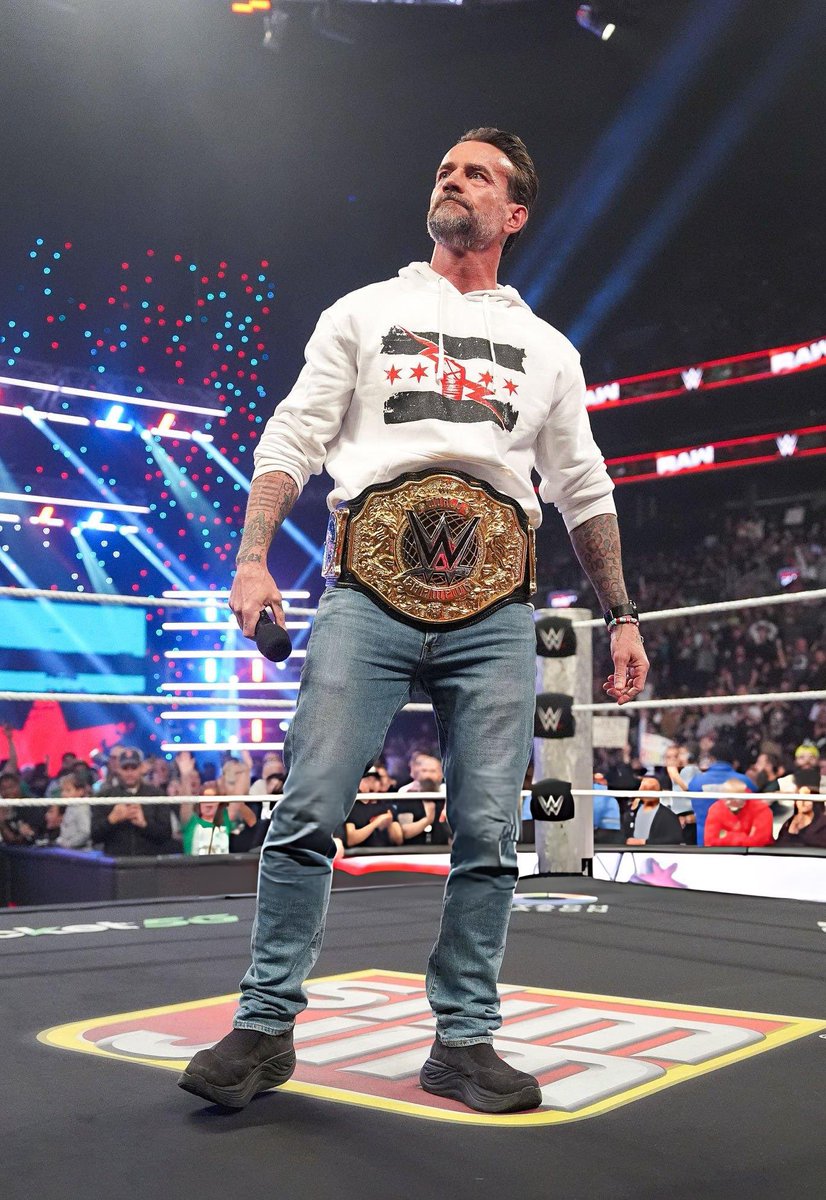 reigns_era's tweet photo. Tonight.

The BITW returns 

#WWERaw https://t.co/yxiO1XQoiX