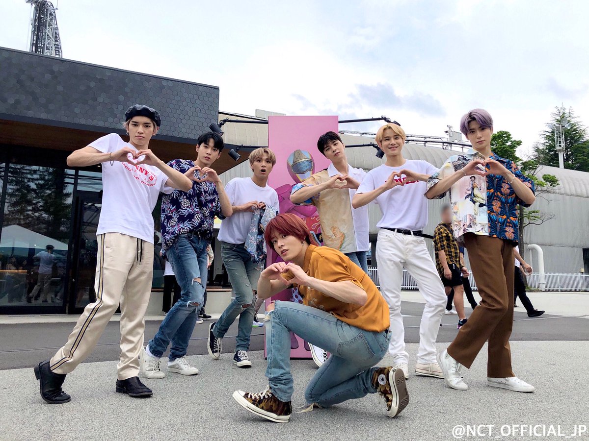 allofzeus's tweet photo. #한계없는_우리7의_10주년
#10YearsWithNCT127
#NeXtDecadeWith127

우리칠 10주년 축하합니다 ♡ https://t.co/Et7I2fqsGD