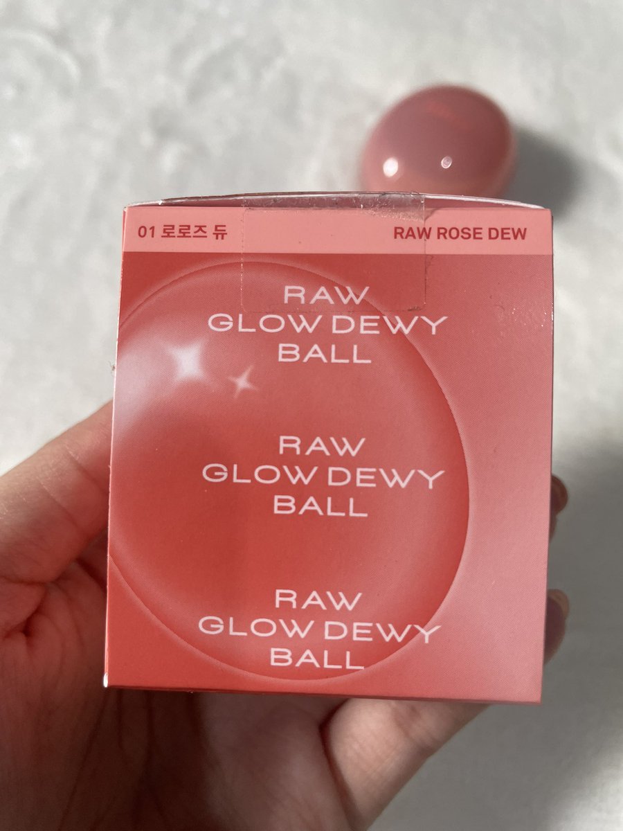sckabbb's tweet photo. ส่งต่อ ลิป hince dewy ball (lip&amp;cheek) 
เบอร์ 01 สี Raw Rose Dew 
250฿ ส่งฟรี
(แกะออกมาลองสี 1 ครั้ง ใช้แปรงจุ่ม) 
#ส่งต่อเครื่องสำอางค์ #เครื่องสำอางค์ #ส่งต่อเครื่องสำอางค์มือสอง #ส่งต่อลิปสติก https://t.co/bHLBuor9vv