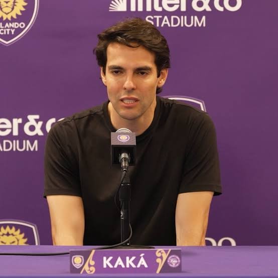 Sage_FCB's tweet photo. Kaka on Carlo Ancelotti's decision to leave Neymar on the bench:

🗣“I know Carlo better than most because I played under him for many years. He's one of the greatest coaches in football history, and every decision he makes has a reason behind it. But in my opinion, he got this one wrong.

The biggest mistake was leaving Neymar on the bench. When you have a player of that quality, fully fit and available, it's very difficult to justify not starting him in a World Cup knockout match. These are the moments players like Neymar are made for.

The game was crying out for someone who could slow everything down, take responsibility, and create something special. Even in the limited time Neymar had on the pitch, you could immediately see the difference. Brazil looked more composed, more dangerous, and the stadium reacted the moment he came on because everyone knows what he is capable of.

Every great national team builds around its biggest stars. Neymar isn't just Brazil's most talented player; he's also a leader whose presence gives confidence to everyone around him. Vinícius Júnior is an exceptional player with an incredible future, but having Neymar alongside him makes the entire attack more dangerous and gives him more freedom.

We'll never know for certain what would have happened, but I genuinely believe that if Neymar had started, or at least been introduced much earlier, Brazil would have had a much better chance of winning the match. In games of this magnitude, the finest players have to be trusted from the very first whistle.”