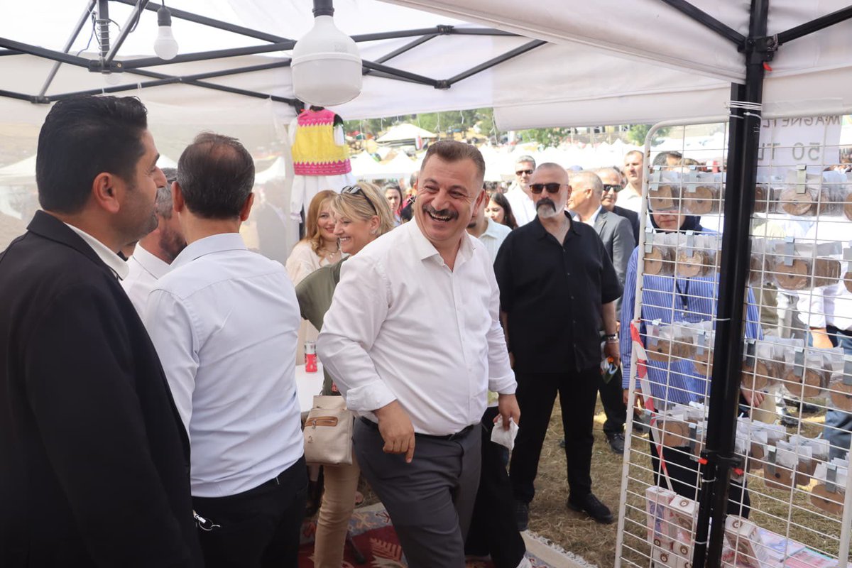 FikretAslanAP's tweet photo. Bursa Giresun Federasyonu tarafından düzenlenen 29. Geleneksel Otçu Göçü Yayla Festivali’ne il yönetim kurulu üyelerimizle birlikte katılım sağladık.

Geleneklerimizi yaşatan, birlik ve beraberliğimizi güçlendiren bu anlamlı organizasyonda hemşehrilerimizle bir araya gelmekten memnuniyet duyduk. Misafirperverlikleri için Bursa Giresun Federasyonu Başkanı Sayın Üzeyir Aktaş’a ve emeği geçen herkese teşekkür ediyorum.

Birliğimiz daim, kardeşliğimiz güçlü olsun. #AnahtarPartiBursa