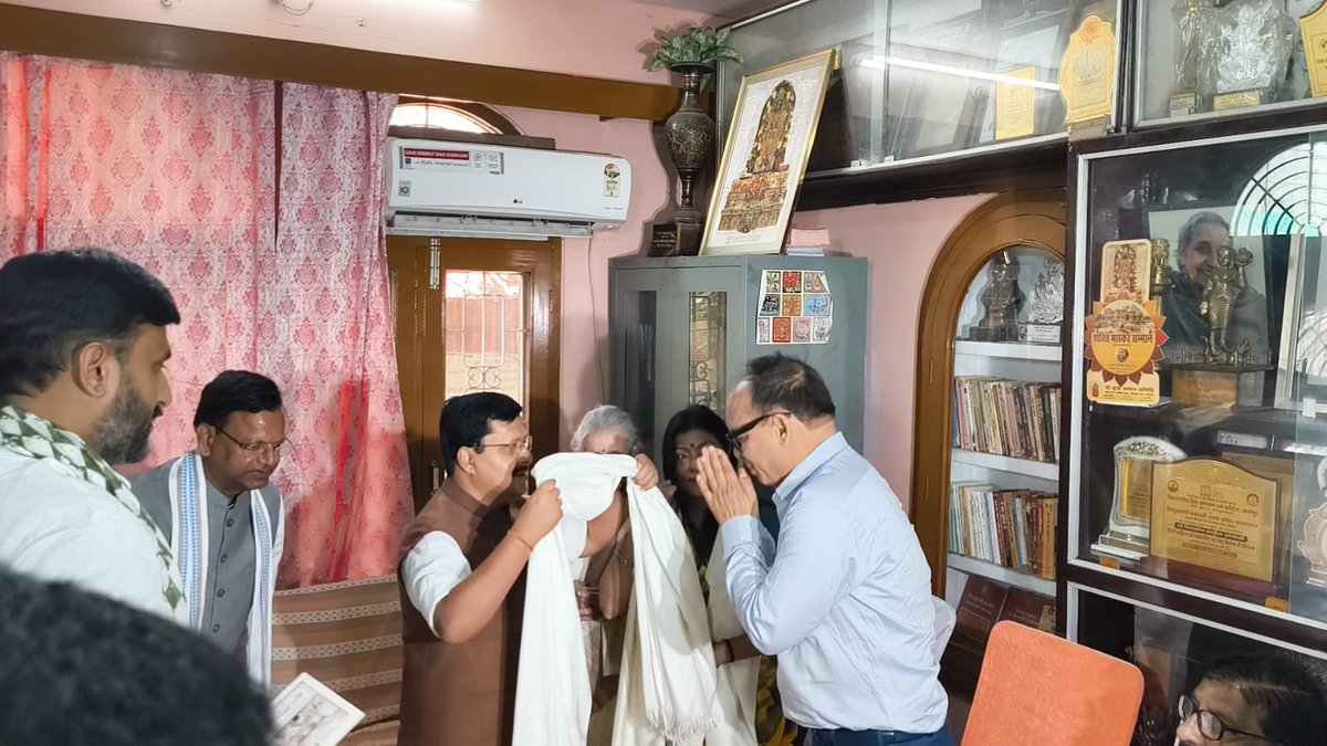 VijayKumar8en's tweet photo. #लखनऊ में भारतीय जनता पार्टी के राष्ट्रीय अध्यक्ष एवं राज्यसभा सांसद श्री नितिन नवीन जी @NitinNabin से और प्रदेश अध्यक्ष श्री पंकज चौधरी जी @mppchaudhary से आत्मीय भेंट एवं शिष्टाचार मुलाकात का सौभाग्य प्राप्त हुआ। (1/2)

@RSSorg @BJP4India @BJP4UP https://t.co/pBRbZh7kEO