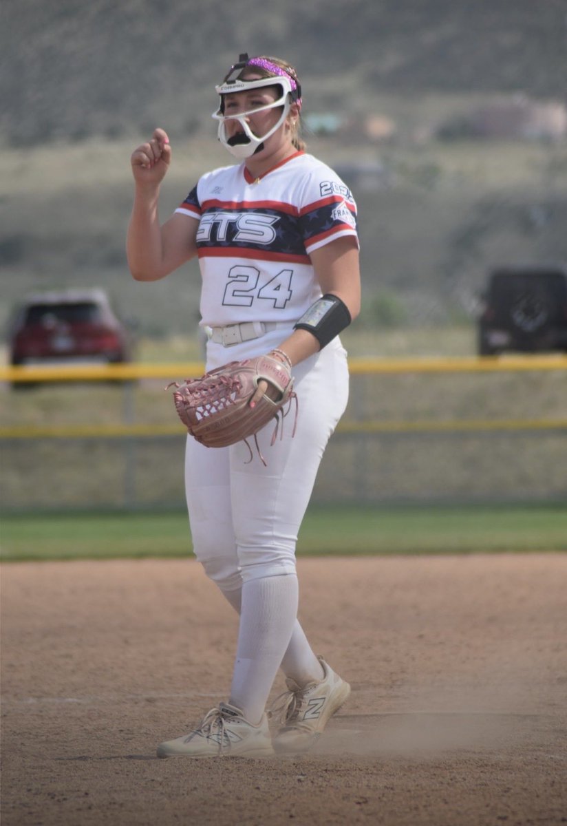 KurtzAddi's tweet photo. So grateful for the chance to play with @GTS16uElite at the Colorado Sparkler this week, I got to play with an  amazing group of girls who went 7-3-1 on the week and I got so many opportunities to pitch, so here are some stats:
10.2 IP👀
8 SO⛽️
14 H✨
5 ER👏🏼
5 LOB🔥
3.2 ERA
1.4 WHIP

Thank you so much for having me!! @CoachMorganG