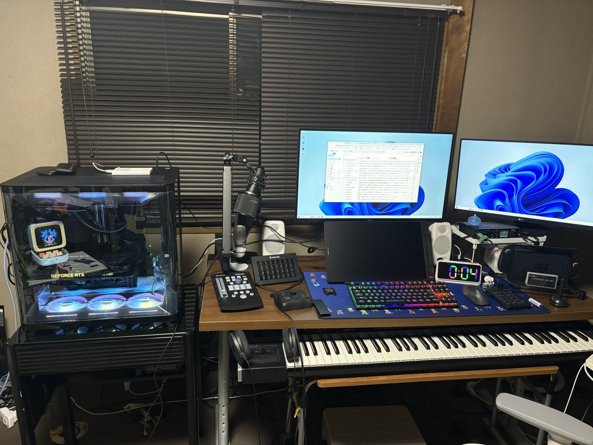 kochan_dqx's tweet photo. 自作PC光りました。
専用の机ないと置けないぐらいケースデカい😂

ケースはCORSAIR Air5400
CPUは10700▶︎13600KF
メモリ DDR4 64GB（流用）
グラボ RTX3700（流用）

冷却特化のケースがオーバースペックなので、爆熱と聞いてた13600Kデフォルト設定でシネベンチR23ぶん回しても65℃キープでした♪ https://t.co/s640xn9WOG