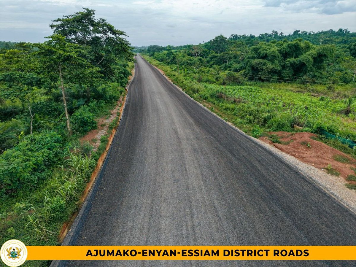 mrhgovgh's tweet photo. BIG PUSH UPDATE
 
Rehabilitation of Selected Roads in the Ajumako-Enyan-Essiam District (81.3km)
 
Road infrastructure across thirteen towns and communities in the Ajumako-Enyan-Essiam District is undergoing significant transformation under the ongoing Rehabilitation of Selected Roads Project. 

The project forms part of the Government’s Big Push Programme aimed at improving connectivity and enhancing local economic activities.
 
The project,being undertaken by Messrs Mo & Mo Company Ltd, started in December 2025 and is scheduled for completion in November 2027.
 
Work is progressing steadily, with the project currently at 73 percent physical completion.
 
Beneficiary Communities
 
The following towns are benefiting from the project:
 
Essiam Enclave (20.5km)  
· Essiam–Bisease  
· Essiam Town  
· Denkyira  
 
Ajumako Enclave (26.8km)  
· Mando–Kromaim  
· Assasan–Essaman  
· Abrofoa–Ampia–Attakrom  
· Assasan  
· Ajumako  
 
Abaasa Enclave (34km)  
· Nsawadze–Onyaadze  
· Abaasa–Nkodwo  
· Abaasa  
· Abaasa–Enyamaim  
· Enyamaim  
 
The Big Push Programme seeks to accelerate Ghana’s socio-economic transformation through strategic investment in critical road infrastructure.

#TheBigPushAgenda
#ResettingTheRoadSector