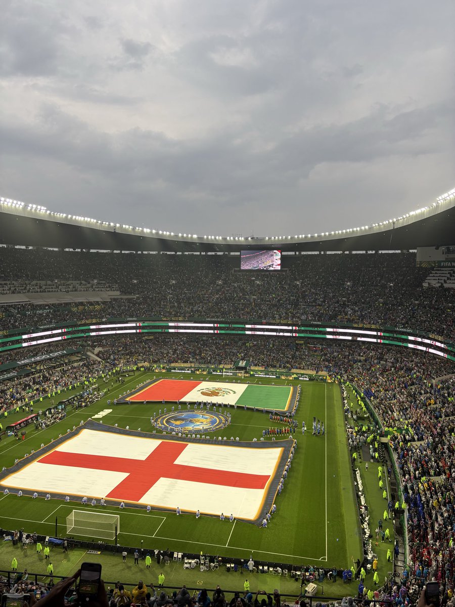 mattleach1875's tweet photo. The greatest day, brilliant England 🏴󠁧󠁢󠁥󠁮󠁧󠁿 performance in an iconic stadium 🏟️. Mexico 🇲🇽 and their fans were incredible, the party after with them outside the ground was something else, the best kind of people https://t.co/fX7lSnviga