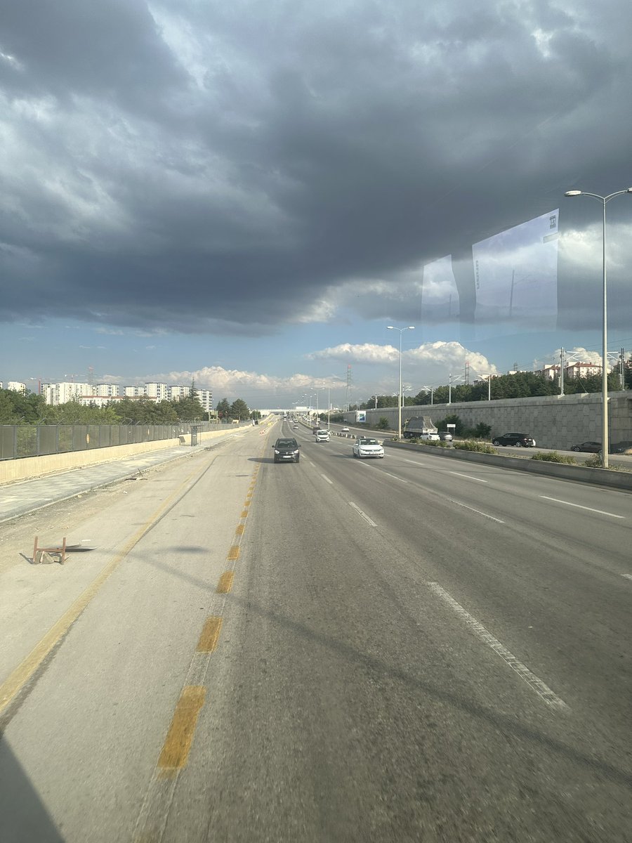 yengec067's tweet photo. İş çıkışı böyle boş yollar  Ankara’da zor bulunur.. https://t.co/2EpGpfHwbM