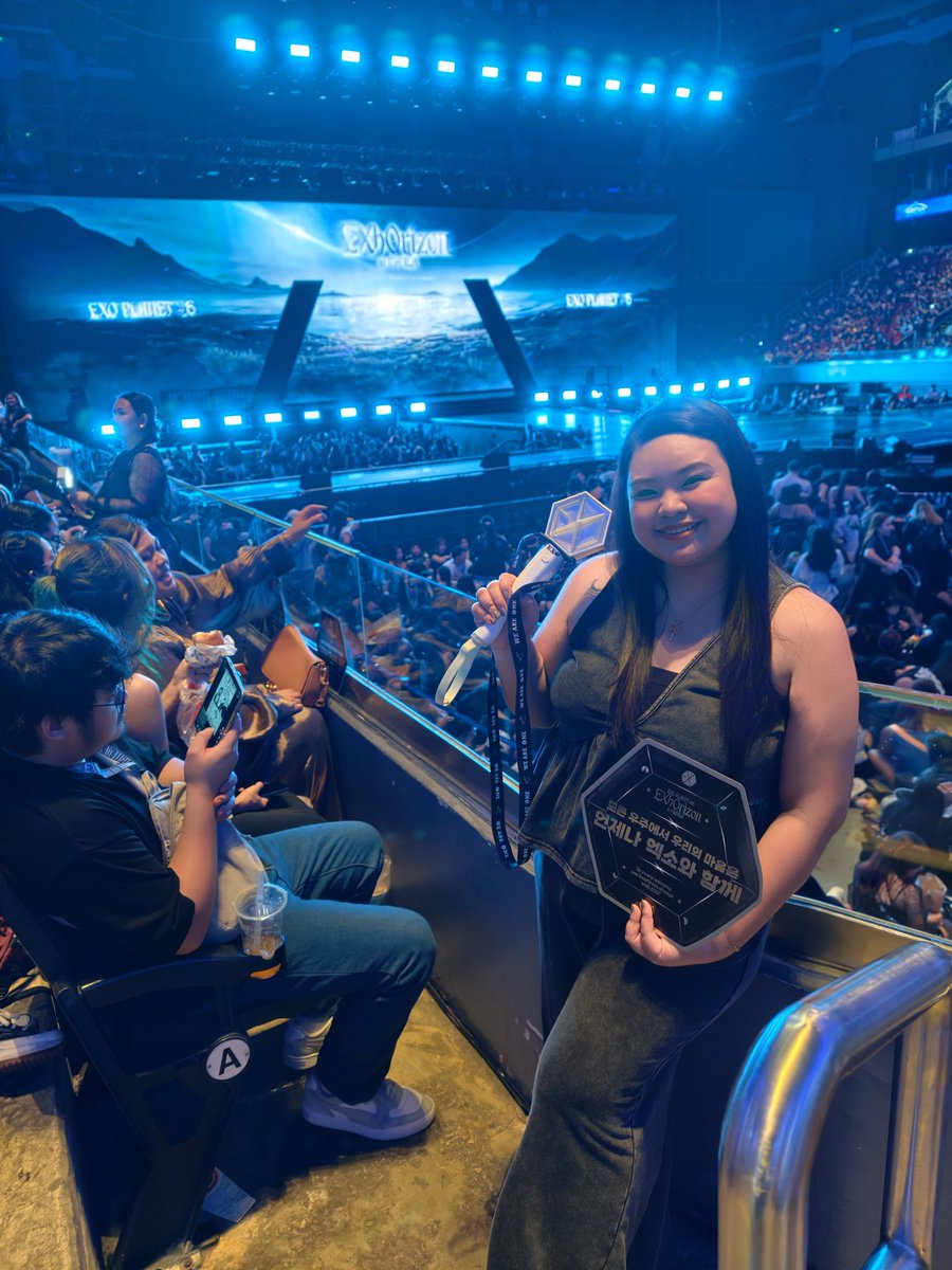 _charmmss's tweet photo. EXO PLANET #6 – EXhOrizon in Manila Day 1! 🖤✨

My heart is so full. Thank You, Lord! 🥹

It’s truly one of the happiest memories I'll never forget. Every moment, every peso, and every second was worth it!

Mahal na mahal ko kayo, my EXO. WE ARE ONE! 👉🏻

#EXhOrizonInManila
#EXO https://t.co/qiGmVje0Ja
