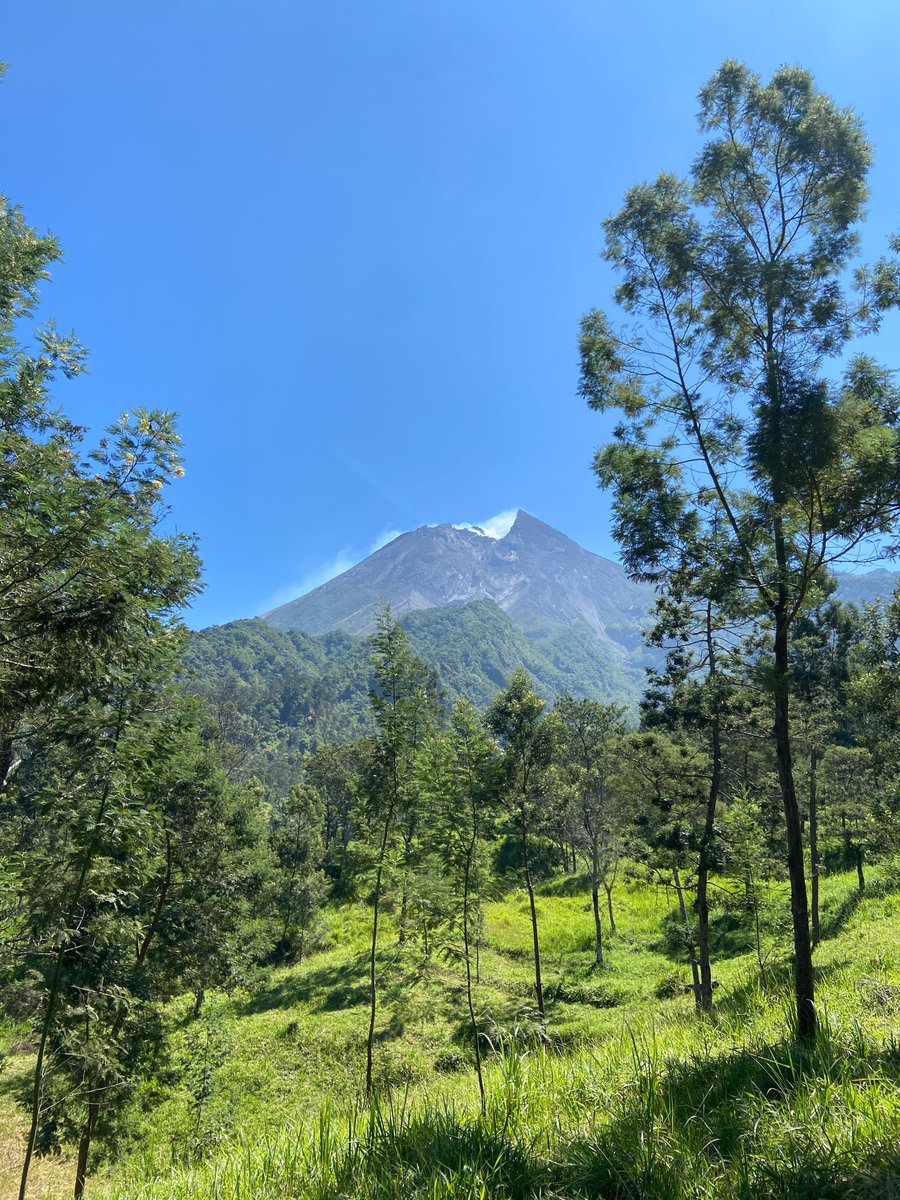 Jbaileys_'s tweet photo. indah bgt lu merapi https://t.co/Jfk9f2yr4h