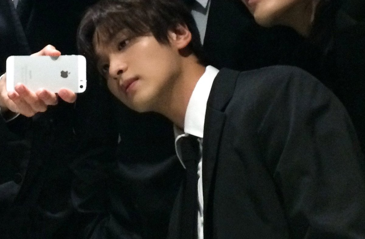 youthwave_'s tweet photo. 이해찬미친거아니냐개존잘ㄷㄷ https://t.co/cZAwGL7QtR