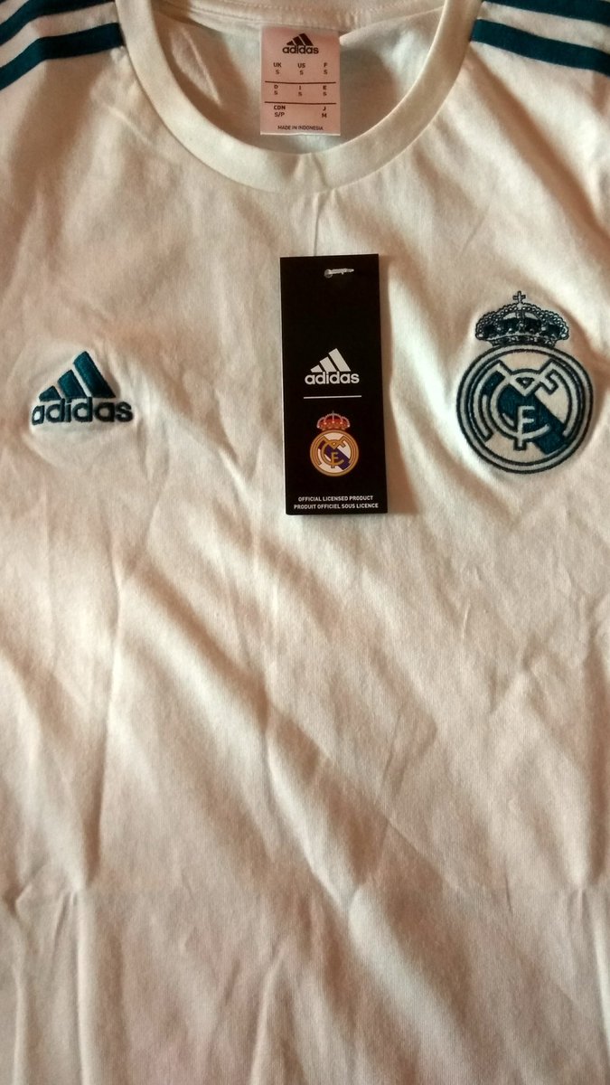 Dynamicinvstr's tweet photo. Found old photos today , during 2007 when I have started playing fifa and pro evolution soccer ⚽️ In playstation 2 only player I use to go and pick in Manchester United is number 7 : Cristiano Ronaldo , later it went to Real Madrid for a decade . 

Today my idol is playing crucial match against Spain 🇪🇸 if he wins I will be happy if not yes it will hurt for some days ( this week ) but thanks it happend .

Let’s go @Cristiano 

#portugal