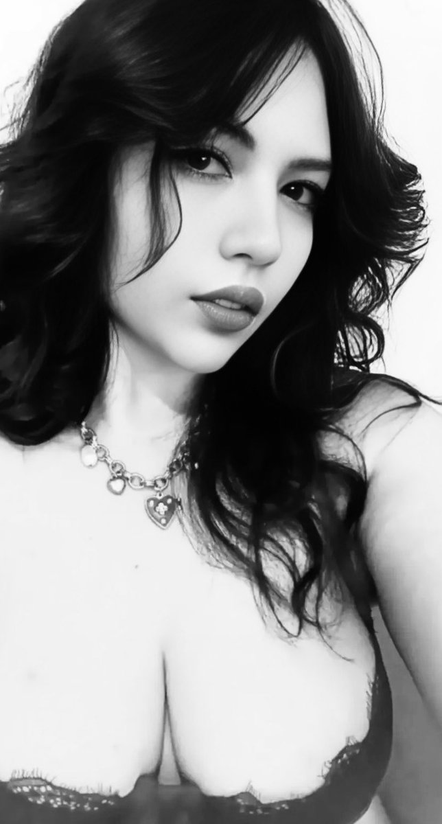 VanCas1998's tweet photo. Bonito día para todos, que van a desayunar ? 
#GM #Selfie #mondaymagic https://t.co/O4op6NH87c