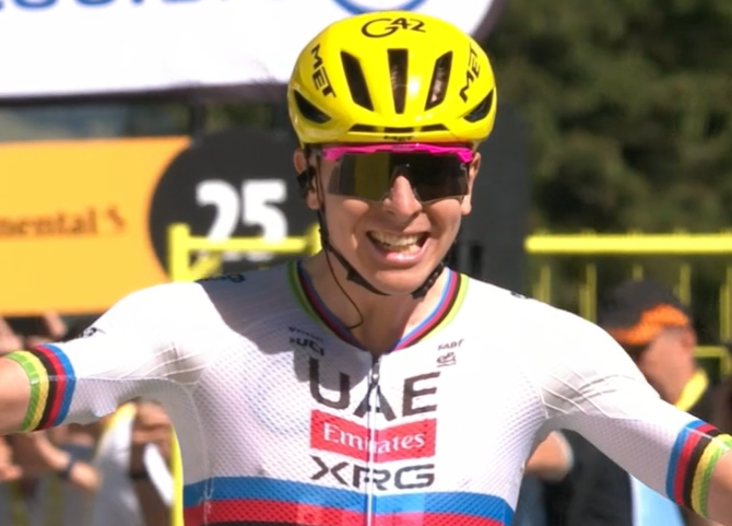 JPHHenneton's tweet photo. #cyclisme 🚴‍♂️  Tour de France 🇫🇷   Étape 3⃣

Tadej Pogacar

#TDF #TDF2026 https://t.co/mhAZGKydVs