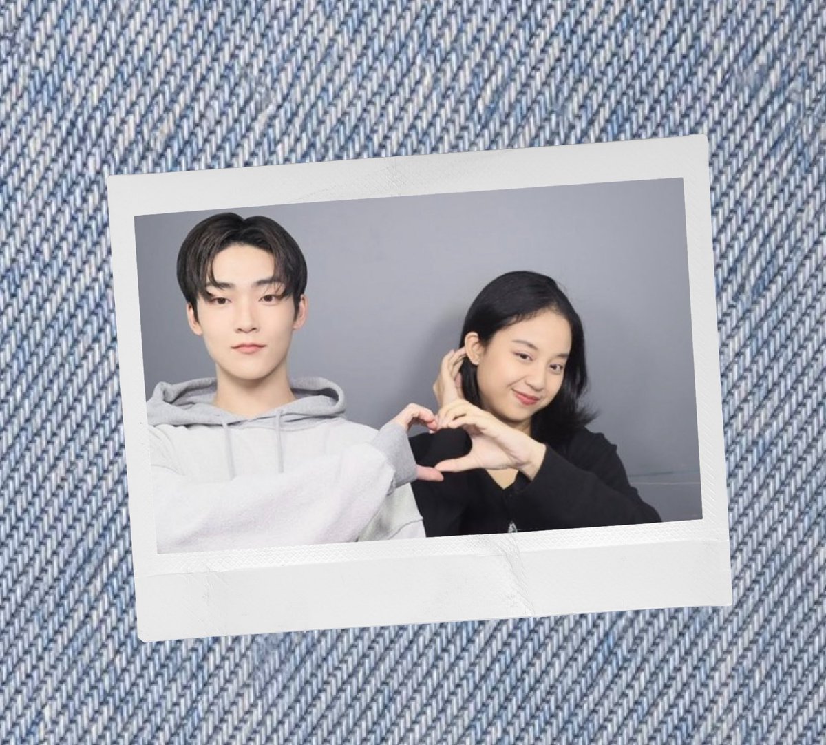 deobbab's tweet photo. 2024                                         2026
photoism with kev               real selfie!! 🥹
living in indonesia                living in korea
he didn't know me               he knows me https://t.co/ViK2roiSlT