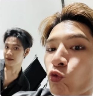piiggyjj's tweet photo. คนมีแฟนก็ถ่ายรูปฟีลนี้กันเป็นปกติแหละ เข้าใจได้ 🤧🤭 https://t.co/fVE5Lc0VIe