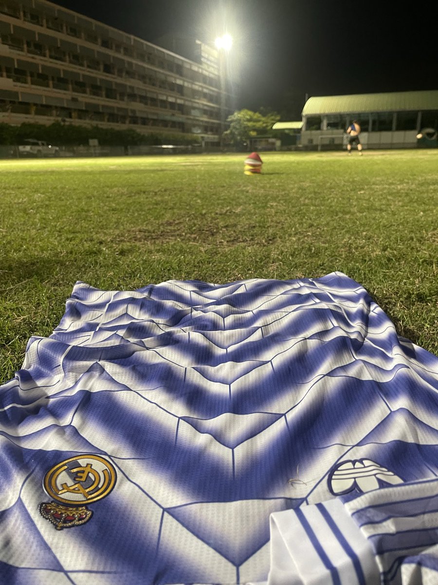 AffanSakolwaree's tweet photo. เสื้อใหม่ไม่ค่อยเห่อเท่าไหร่เลย😔
#ZONATA #chukoliang #TamaGotChii #FumiHausu #Lucenes #LapiUU https://t.co/C9kdwqDMKB