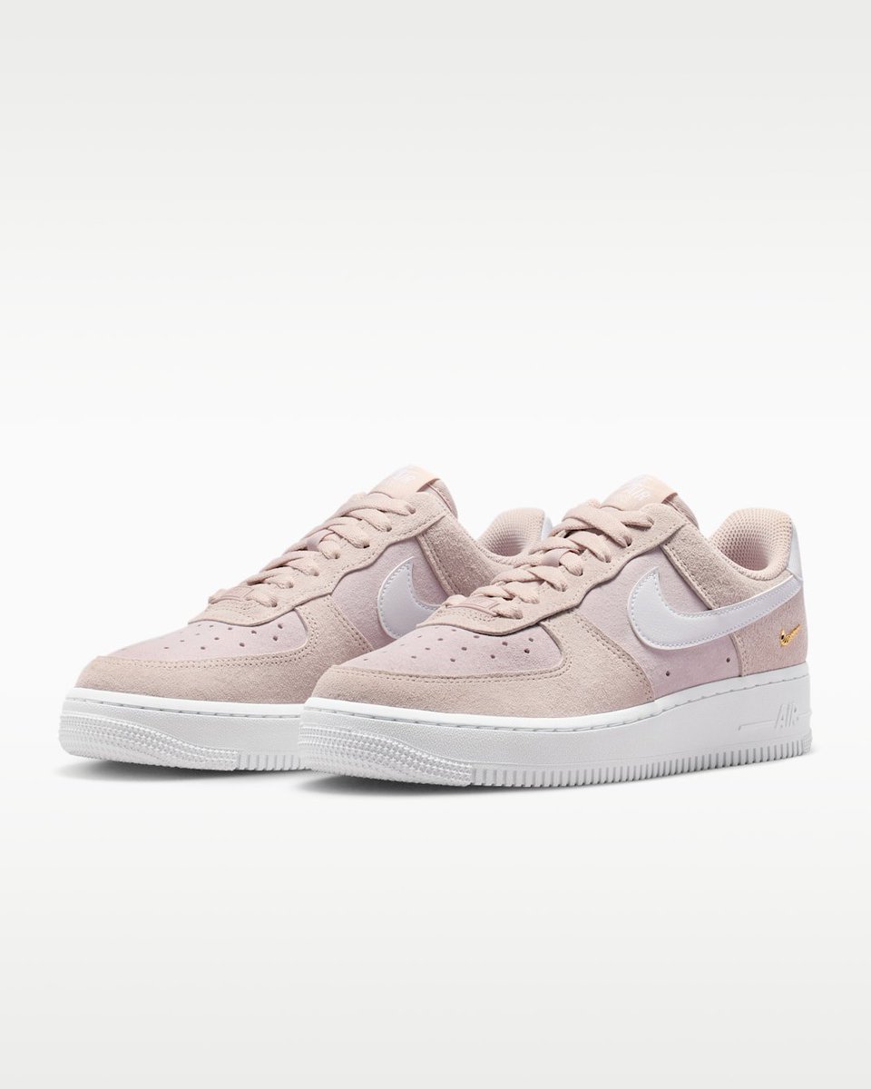 ladycreps's tweet photo. Ad: 💫 £33 OFF 💫 > https://t.co/P4mz0WL5UJ

The Nike Air Force 1 Low '07 SE "Silt Red Pink Foam" has been reduced to £76.99 at Nike.

WAS: £109.99 NOW: £76.99

Sizes: UK2.5-UK9.5 https://t.co/dODK5PI0v5
