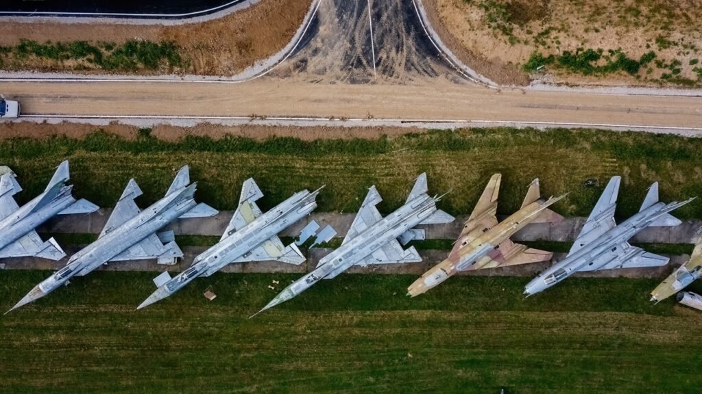 Mylovanov's tweet photo. NATO admits Ukraine cannot keep Russian airfields out of action, so it asked private firms to build the strike system it lacks.

It wants a working system fielded within a year and will take pitches from any company that can build one — William Lawson, The National Interest. 1/ https://t.co/avyL1ZmekB