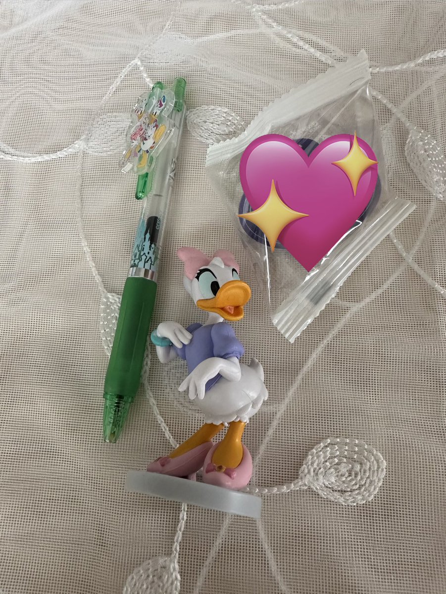 torikimain's tweet photo. 【譲渡(交換)】デイジーオタクの方へ

譲:写真のデイジーグッズ(一部ドナデジ)
求:定価想定

舞浜駅、東京駅等手渡しのみ
3つ以上引き取っていただける方は、少し安くさせていただきます。
詳細はリプライやDMにてご連絡ください。
宜しくお願いいたします。 https://t.co/a33HmJlhM9