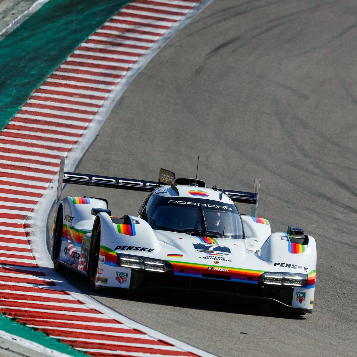 FelipeNasr's tweet photo. Throwing it back to this one-off Laguna Seca livery on the Porsche 963
@PorscheRaces @BRB_oficial @Team_Penske https://t.co/EENrcqtPg5