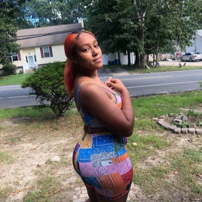 trishGotcake's tweet photo. #NewProfilePic https://t.co/uqKWFdLWrQ