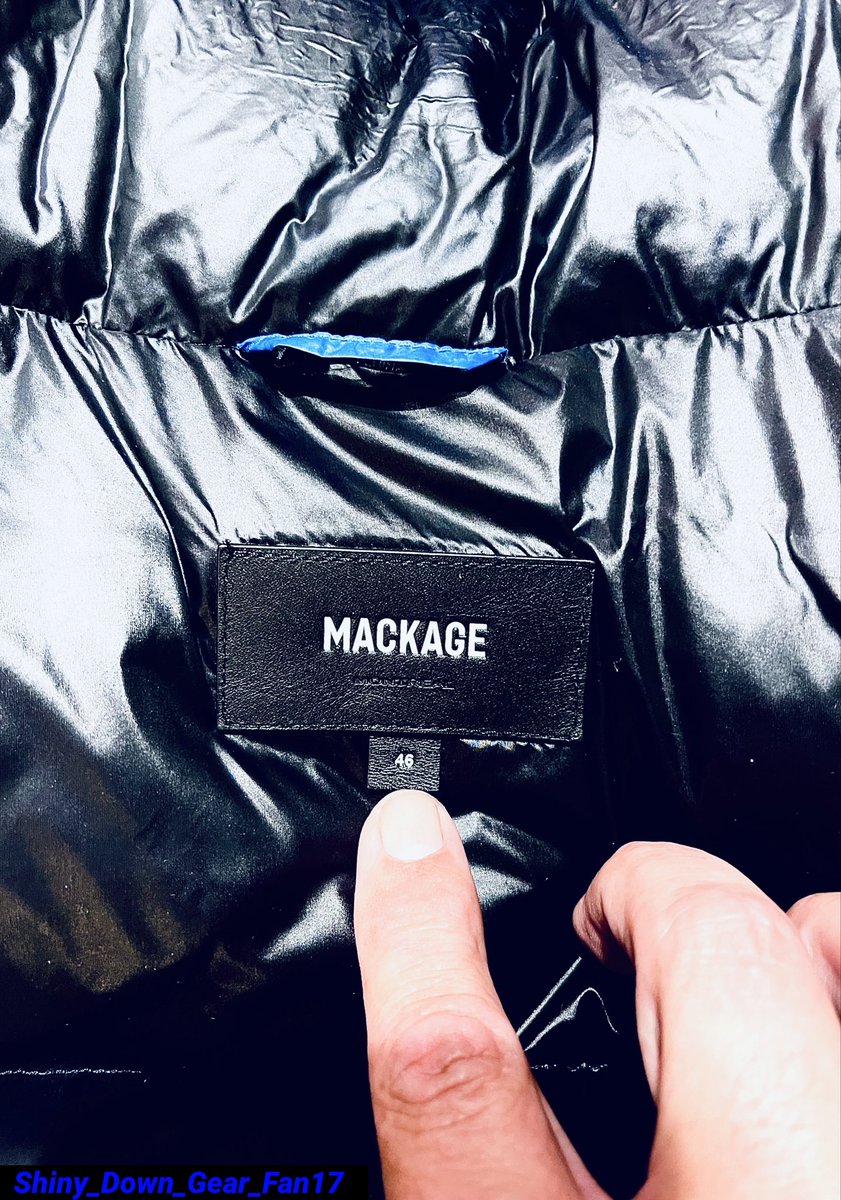 DownGearFan17's tweet photo. It’s A Blue Bird Day Out. Why Not A Tour & Rub With My Mackage Kendrick In Shiny Blue. I Love The 1st Gen Kendrick /W It’s Velcro Logo Patch. Such A Horny Soft & Shiny Puffy Cocoon🥵
#gay #gearfetish #downfetish #nylonfetish #shinypuffer #gaypuffer #downgear #daunenjacke #mackage https://t.co/q7MuHyh00A