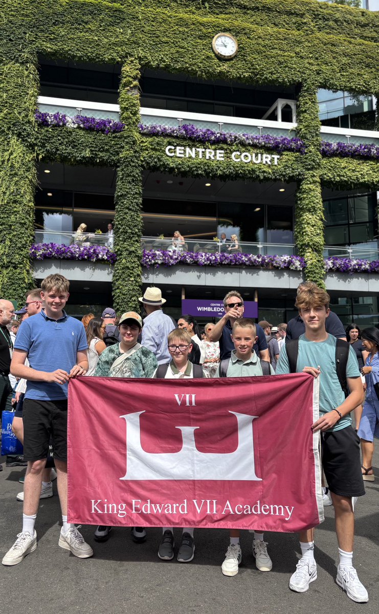 kesacademy's tweet photo. A wonderful opportunity for both pupils and staff to watch tennis at Wimbledon! #newballsplease 🎾 https://t.co/j0Fjj0f0lr
