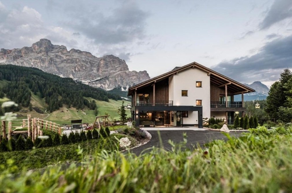 touriste_aa's tweet photo. اذا رايح تيرول 😍🇦🇹
مايمنع تجمع معها الشمال الايطالي ✈️🇮🇹

شمال ايطاليا لايبعد عنها سوى ساعتين 🚗
يعني راح تجمع مابين أجمل الارياف 🏡

 في معلومات لازم تعرفونها عشان تجمعون مابينهم بسهولة وبدون تعب 

الشمال الايطالي كبير جدا بقترح عليكم زيارة بعض القرى اللي اعتبرها الاجمل:

سان كانديدو
كورتينا
برونيكو

اذا تبي فعاليات بقترح عليك أجمل الفعاليات:

زحليقة
تلفريك
زيارة مصنع لواكر 🍫 

اذا تبي بحيرات بقترح عليك :

برايس
ميزورينا
ديباكيو

معلومات وكيف تقضي 3 أيام جميلة ( بدون تعب ) تحت التغـ،٫ـريدات