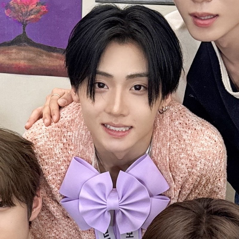19wons's tweet photo. black hair sangwon still feels surreal.. and he looks so fine with it 🖤 https://t.co/pQuLEIYTKL