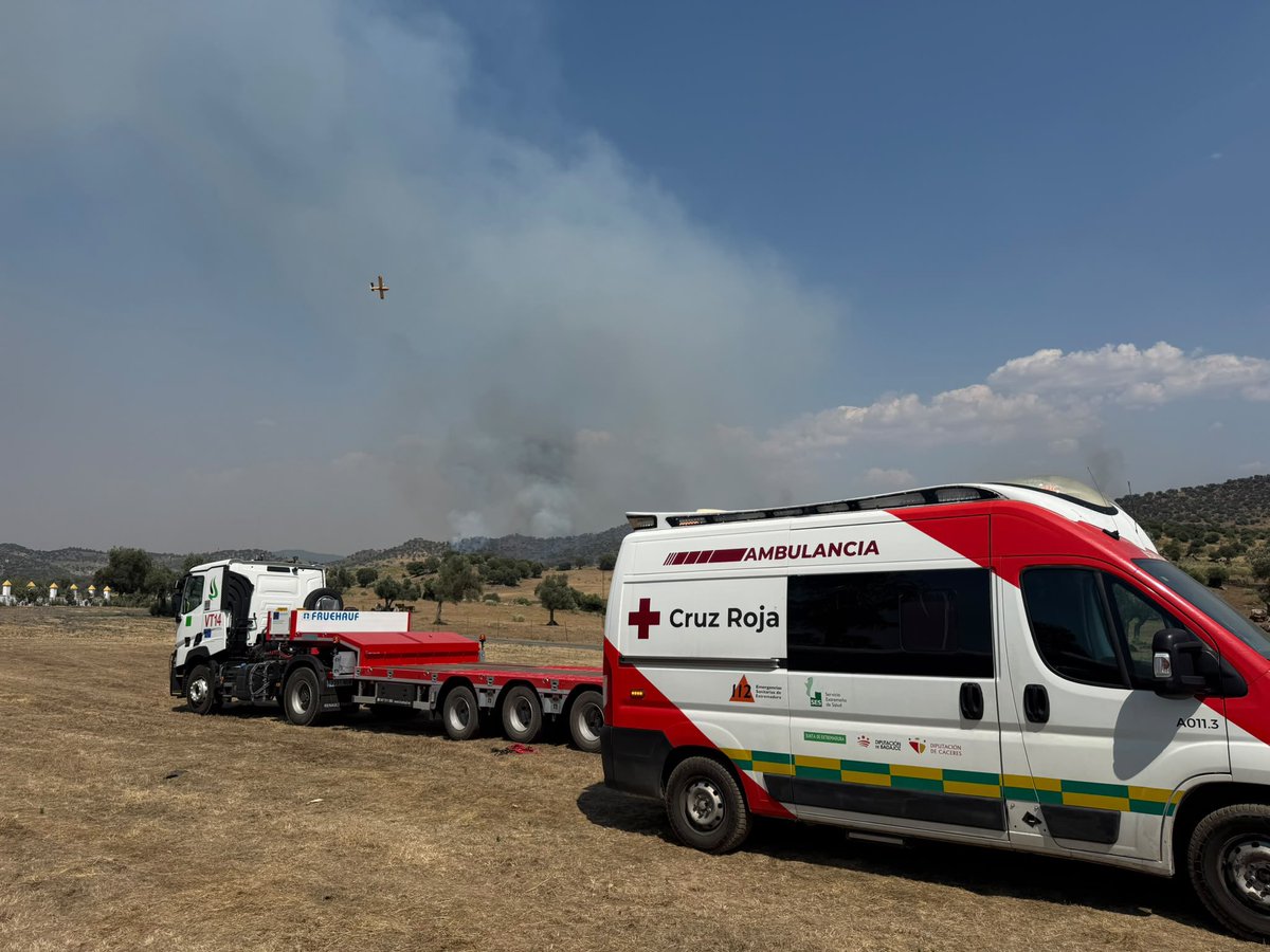 CruzRojaEX's tweet photo. En el #IFJerezdelosCaballeros, a petición de @PLANINFOEX el equipo de logística de @CRE_Emergencias gestiona avituallamiento para 75 efectivos. https://t.co/Ac626y1VBc