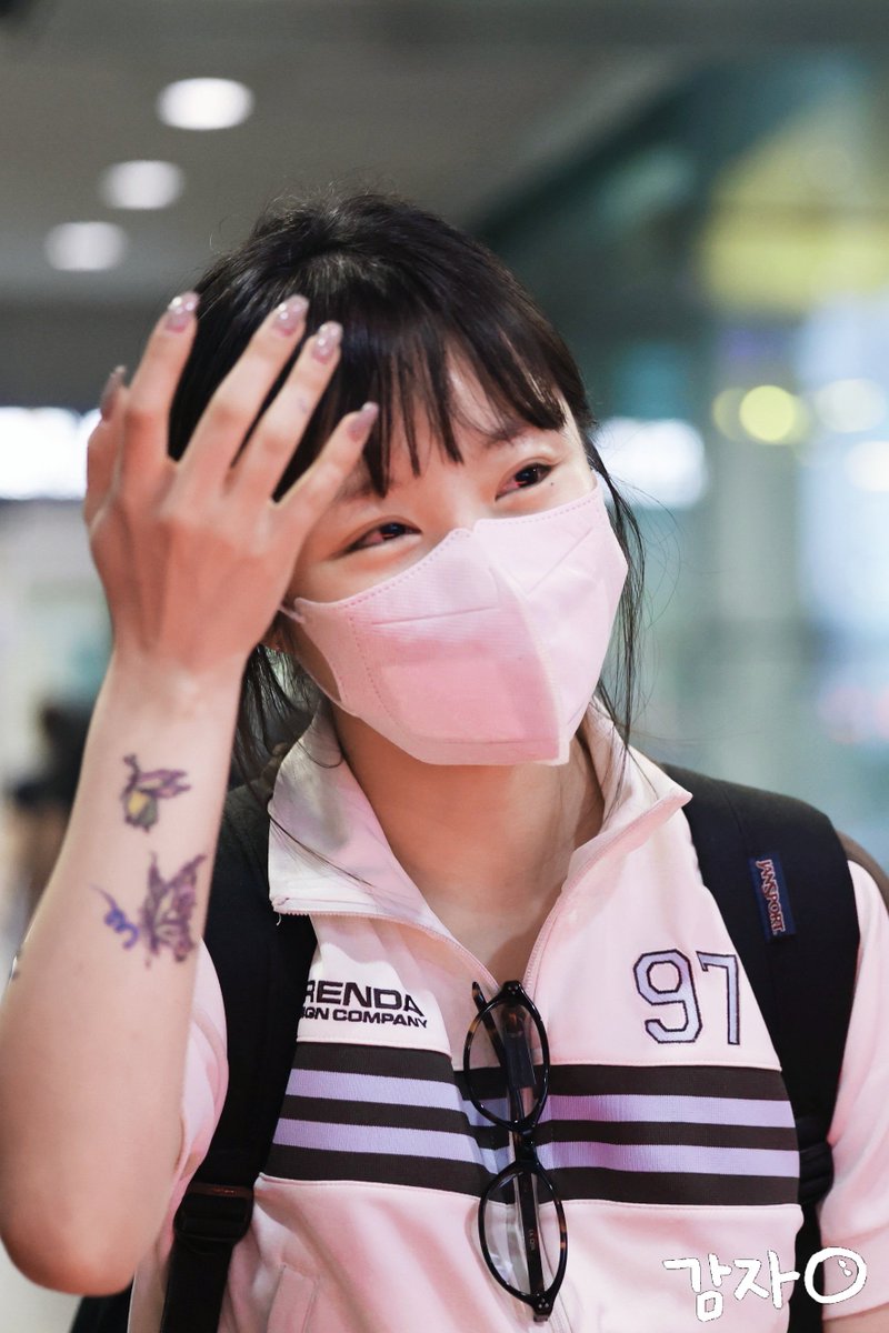 gamja619's tweet photo. 260706 Mamamoo ICN Arrival

다들 고생했어🫶

#마마무 #솔라 #문별 #휘인 #화사 #mamamoo #solar #moonbyul #wheein #hwasa https://t.co/TcgC1TCZTs