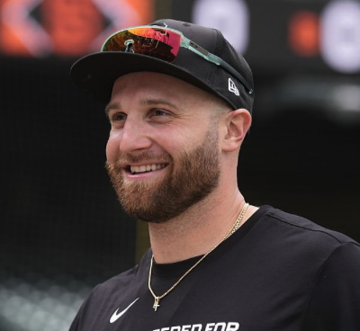 SFGiantsDigest's tweet photo. Who was the bigger All-Star snub #SFGiants fans?

Jung Hoo Lee:
.315/.346/.448, 120 wRC+, 5 HR, 33 RBI, 1.3 fWAR

Casey Schmitt:
.283/.309/.497, 120 wRC+, 17 HR, 45 RBI, 1.5 fWAR https://t.co/nLCTR2LxoC