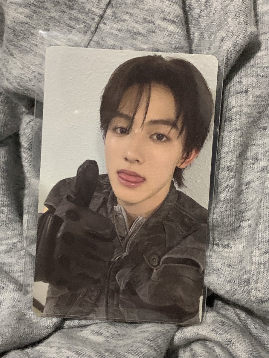 vxrny0ho's tweet photo. 🇲🇾WTS seonghyeon pc
🐎44 exc postage
💐can nego ✅condi video
#pasarcortis #pasarcortismy https://t.co/GK27a1hZdH