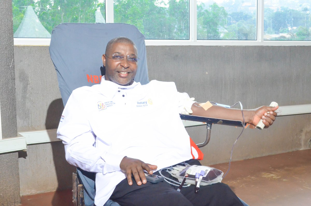 jlwevuze's tweet photo. On 1st July, I joined the Taibah Schools community and fellow Rotarians for a life-changing blood donation drive. Every unit donated represents hope, compassion, and a second chance at life. Proud to stand alongside the Rotary Clubs of Namasuba, Lubowa, Mutundwe, Lweza, Seguku, and Bunamwaya, together with @DGDanielDdam DG Rotary District 9214, in serving humanity. We did more than donate blood—we shared love, restored hope, and helped save lives. #PeopleOfAction #RotaryDistrict9214 #BloodDonationDrive #ServiceAboveSelf @RotaryNamasuba @RcKitendebreeze @rotaryd9214 @TaibahIntSchool @TaibahInt @taibah