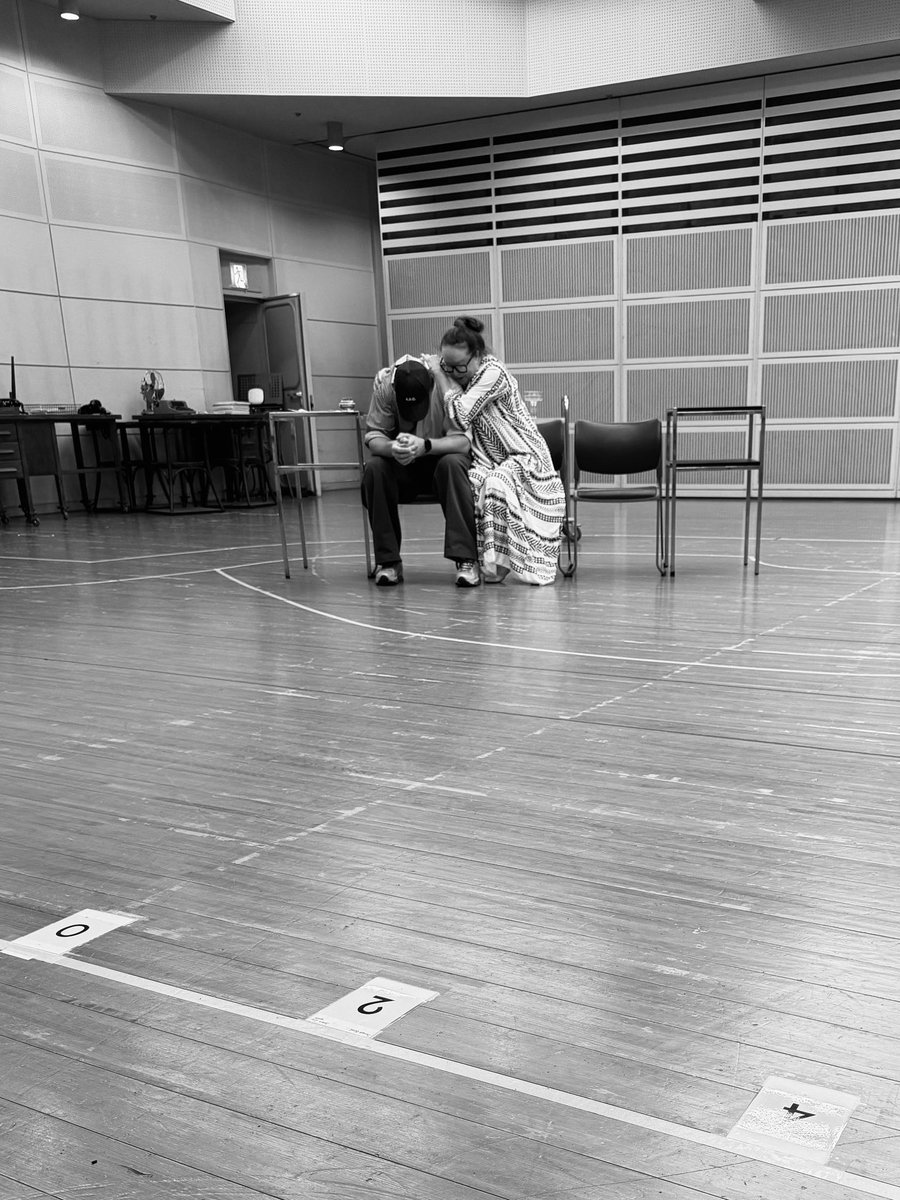 SarahBrightman's tweet photo. A glimpse behind the scenes as Sarah Brightman rehearses for Sunset Boulevard in Tokyo.🌇

From intimate scenes to full orchestra rehearsals, preparations are well underway ahead of opening night at Tokyu Theatre Orb on 10th July.

Visit https://t.co/Q7BDRME18i for final tickets. https://t.co/z3rOWLQC53