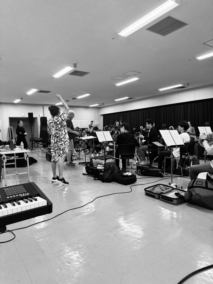 SarahBrightman's tweet photo. A glimpse behind the scenes as Sarah Brightman rehearses for Sunset Boulevard in Tokyo.🌇

From intimate scenes to full orchestra rehearsals, preparations are well underway ahead of opening night at Tokyu Theatre Orb on 10th July.

Visit https://t.co/Q7BDRME18i for final tickets. https://t.co/z3rOWLQC53