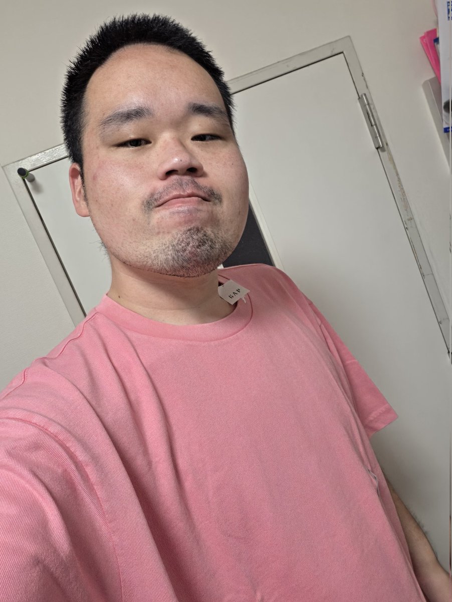 sy50821's tweet photo. 長野旅行で買ったもの！
東京は転売ヤーが多いし
カビゴンの服可愛い❤
GAP店舗でXXL売ってるのはじめてみた！ピンクの服
嬉しい♡
#ドン・キホーテ
#カビゴン
#ポケモン
#GAP https://t.co/HLKVdnTGb7