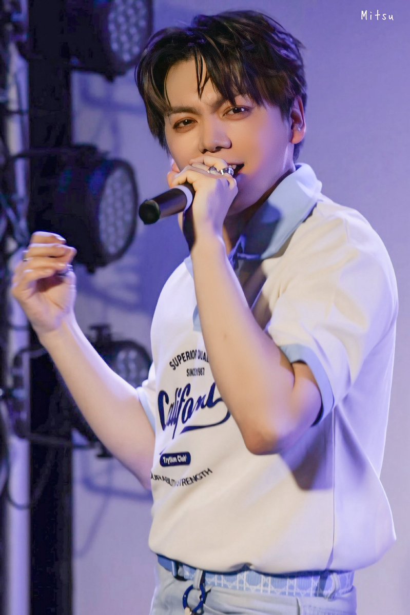 xenex_mitsu's tweet photo. 26.6.7
XENEX JAPAN CONCERT 2026
~ Bucket List ~
1부 희석 Focus💙

#희석 #heeseok #제넥스 #xenex
@XenexJP @xenex_official https://t.co/BQorx4eHUe