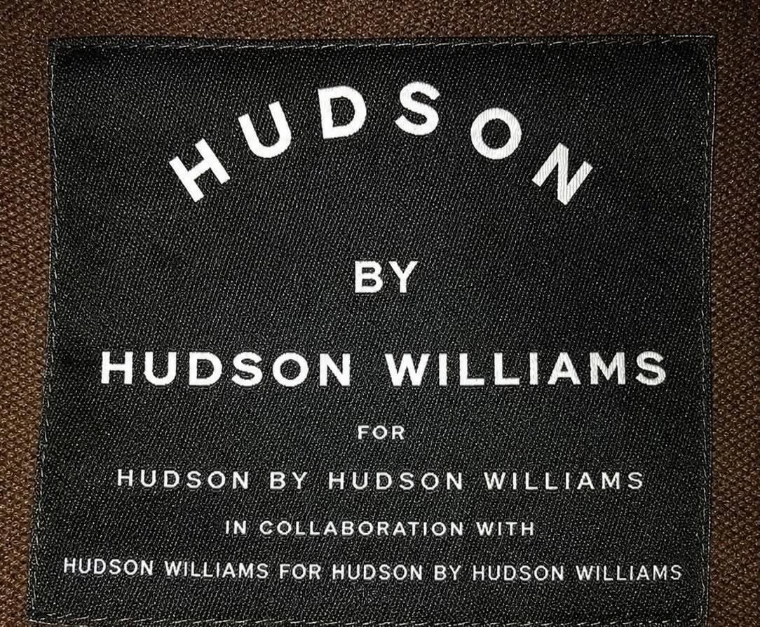 HudsonNation24's tweet photo. Hudson Williams, posando con Hudson Williams, mientras Hudson Williams es cargado por otro Hudson williams
[Cc: waityousawthat y jellyjaneandlily] https://t.co/7JHbMBxZYU