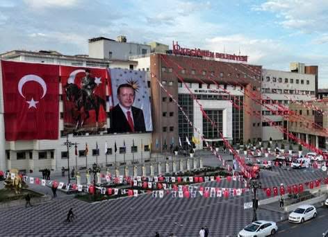 recepdere78's tweet photo. K E Ç İ Ö R E N  B E L E D İ Y E S İ 
BAŞKAN YARDIMCIMIZ SAYIN MUSTAFA ŞEN  BEYİ MAKAMINDA ZİYARET ETTİK…

Keçiören Belediyesi Başkan Yardımcımız SAYIN MUSTAFA ŞEN Beyi makamında ziyaret ettik. Hayırlı Olsun dileklerimizi ilettik. 
SAYGILARIMIZLA... https://t.co/rej4Fkxm0h