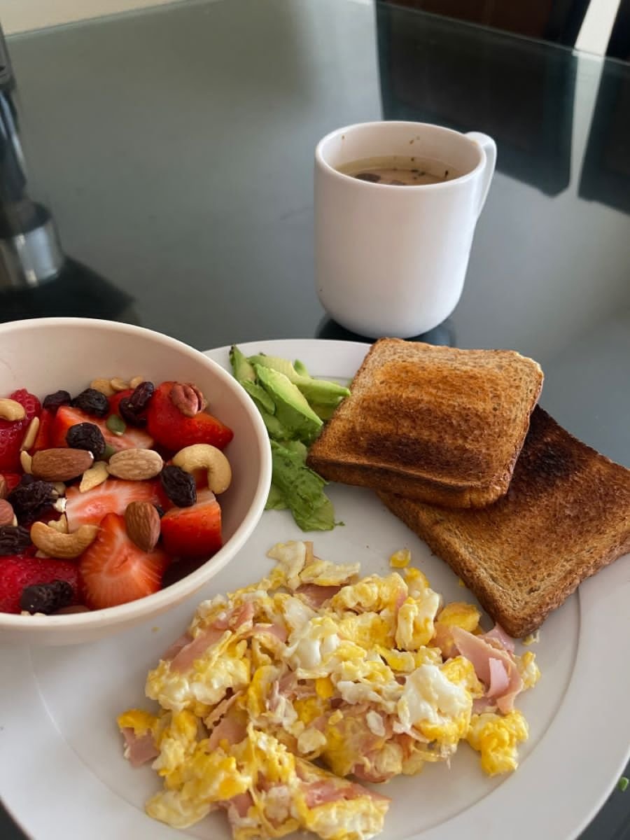 BobSteiner1's tweet photo. Every great day begins with a choice. Today, I chose to nourish my body, calm my mind, and appreciate the little things. A healthy breakfast isn't just about food—it's a promise to myself that I'm worth taking care of. One meal, one step, one better version of me at a time. 🌞🥑 https://t.co/SLyG4roCxp