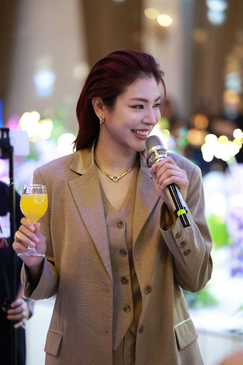 Emilysqq's tweet photo. 🥂Tea Party Photo drop📸
@malisorn00

FAYE SHANGHAI SUMMER GARDEN
#FayeAfternoonTeaParty
#FayePeraya
#ฝ้ายพีรญา
#FabelEntertainment https://t.co/SBtmeYGs0k