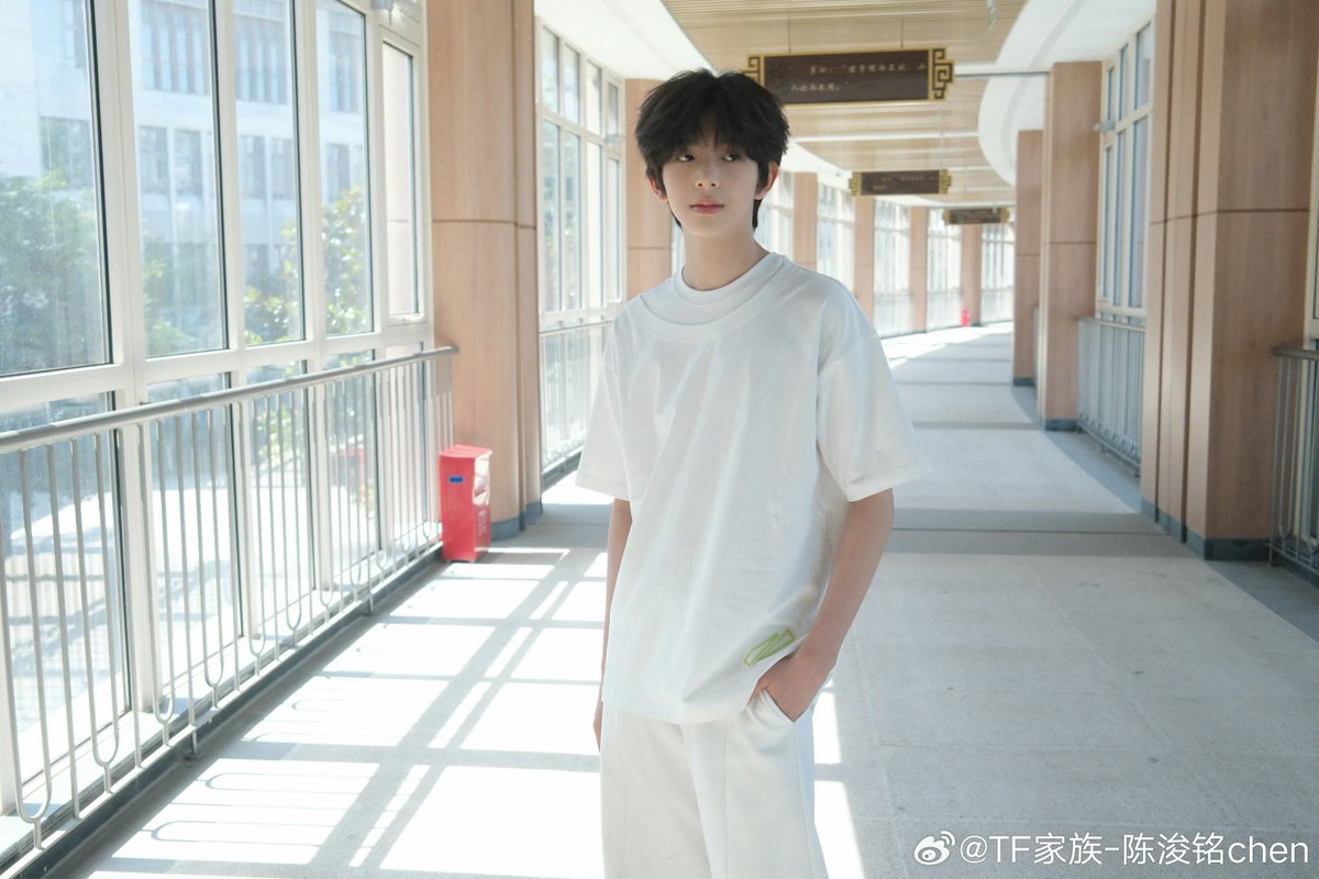 CHENJUNMINGTH_'s tweet photo. ᢦᢦ TF家族_陈浚铭chen W𝖾𝗂𝖻𝗈 U𝗉𝖽𝖺𝗍𝖾 🍎
ᢦᢦ 2026/07/06
⟢ แดดส่องถึงคุณไหมครับ 🌞
🖇️ ᯓ https://t.co/iJCsJgowRz
#陈浚铭 #ChenJunming #เฉินจวิ้นหมิง
#TF家族 #TFFAMILY https://t.co/7mJoQo142x